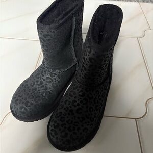 UGG Kids Black Leopard Boots